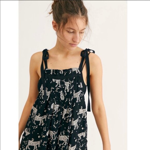 Free People Zebra Printed Linen Slouchy Jumpsuit Black Pleated M - Picture 3 of 7